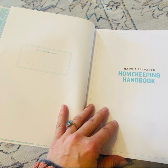 Martha Stewart's Homekeeping Handbook - Picture 7 of 8